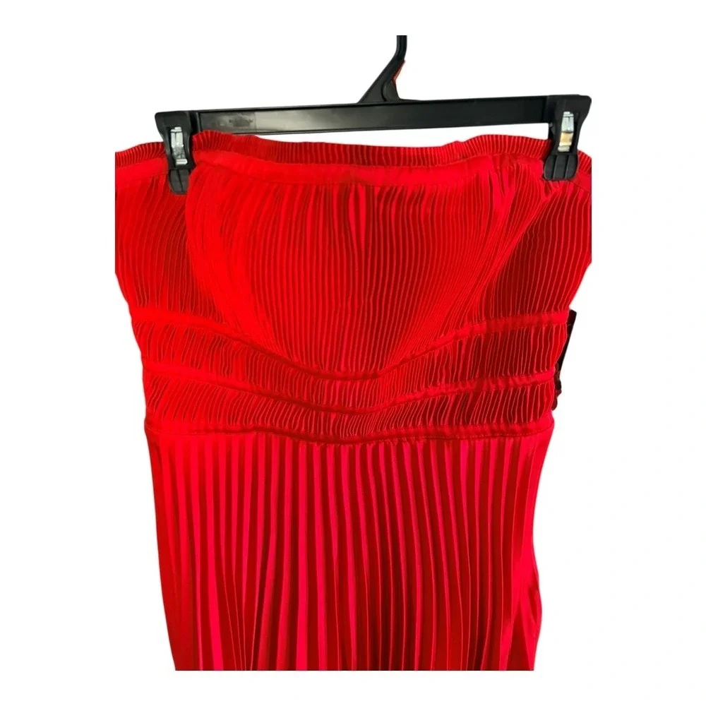 NWT Women's Taylor Strapless Sunburst Pleated Dress SZ 12 Red party - Picture 8 of 14